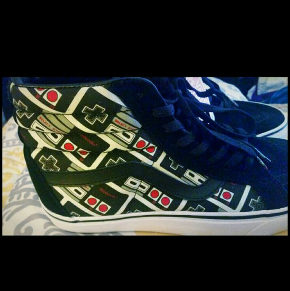 *New* Nintendo Sk8-Hi Reissue Vans high tops